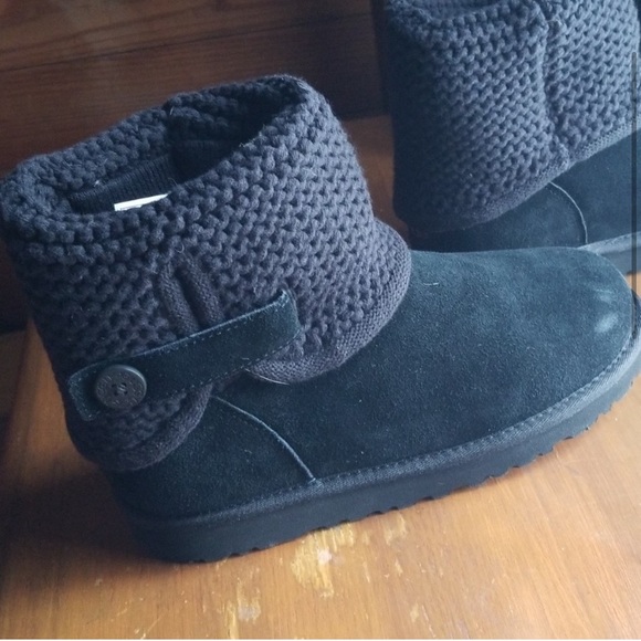 Ugg Darrah Boots - Girls 6/Womens 8 no box - Picture 3 of 6